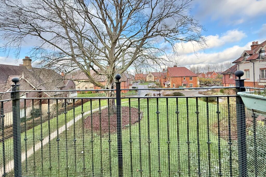 50 Garnier Drive, Bishopstoke Park Retirement Village photo 3