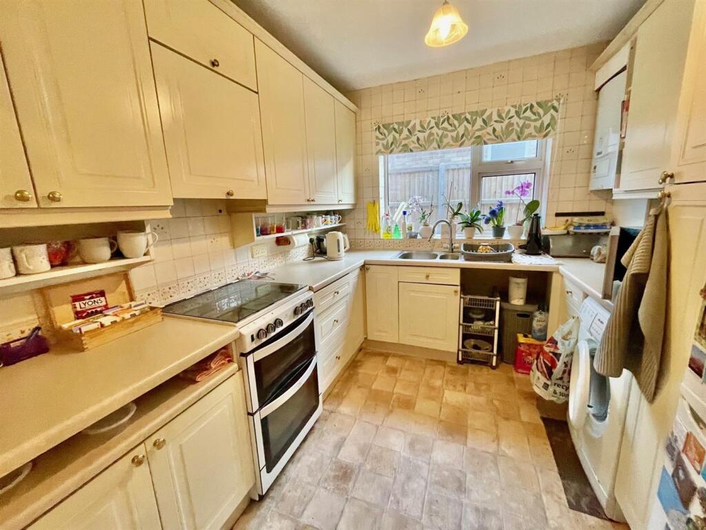 Park Drive, Potters Bar photo 4