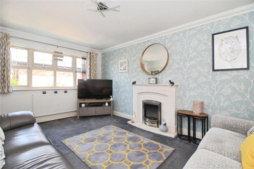Field Close, Wolvey, LE10 - More