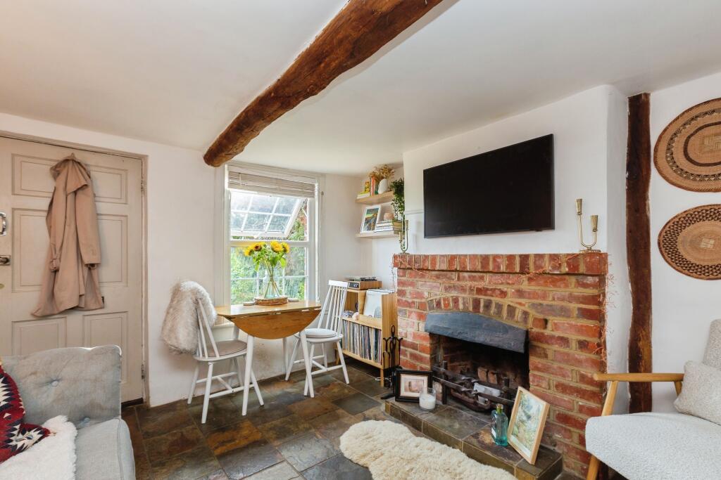 House in Hemel Hempstead, Wooburn - View 4