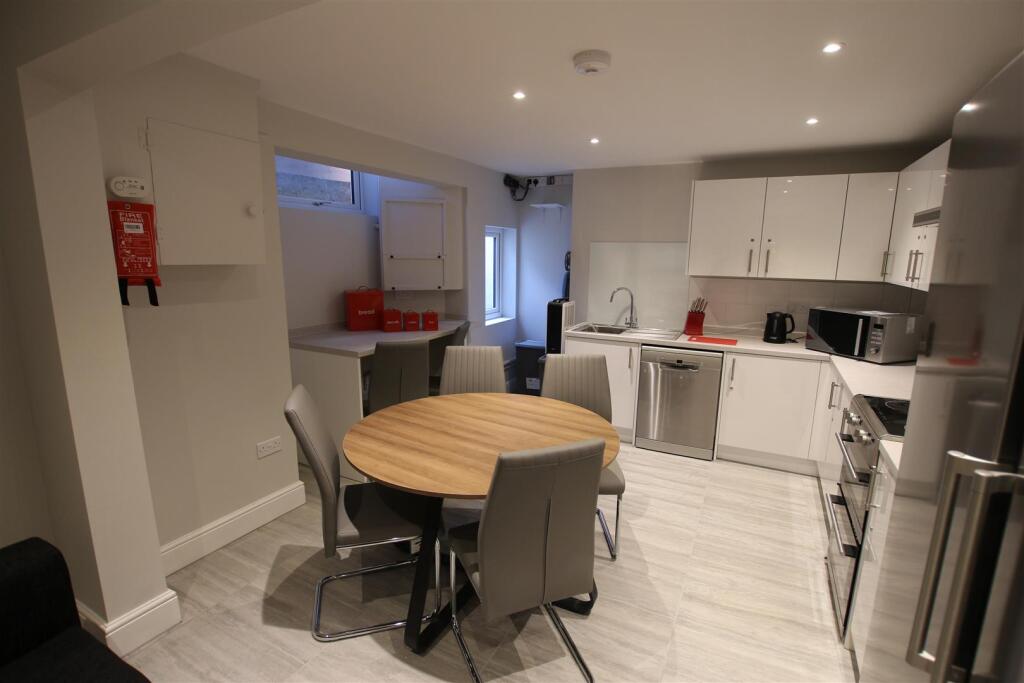 House in Northampton - View 4