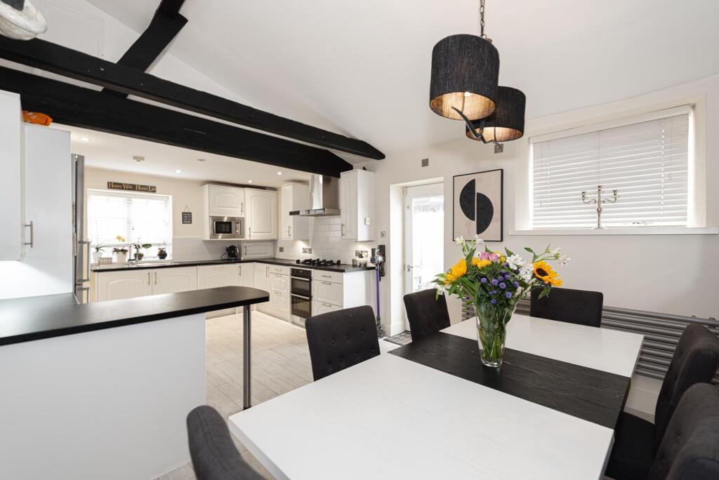 House in Epsom and Ewell, Stoneleigh - View 2