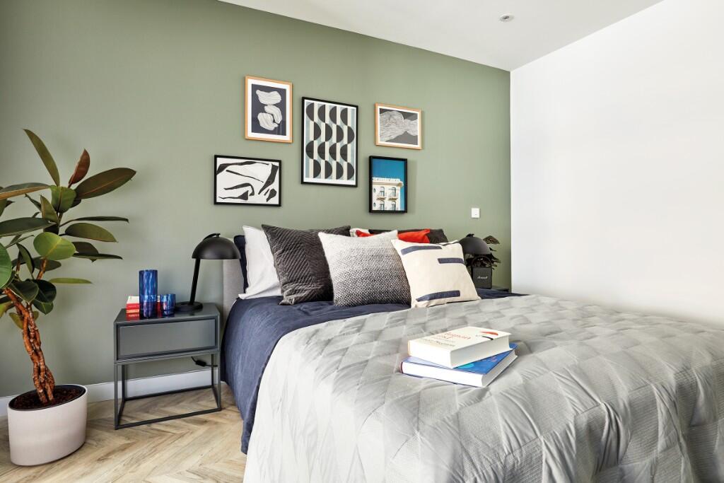 Main image of property: 806 Dovetail, Box Makers Yard
