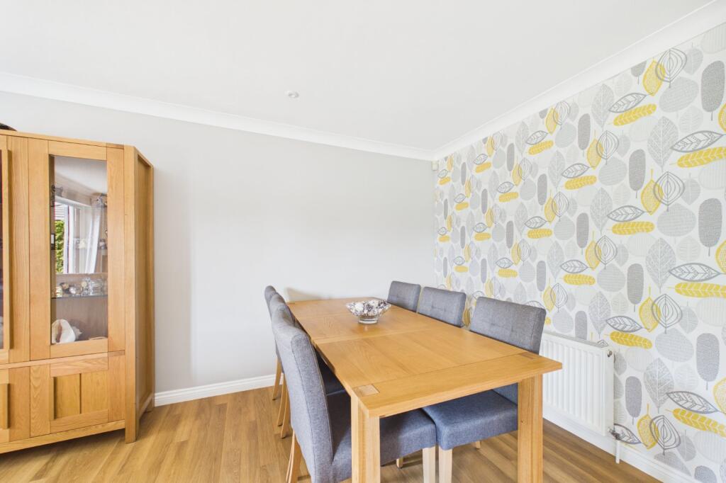 Wyvern Close, Bracknell, Berkshire, RG12 - View 5