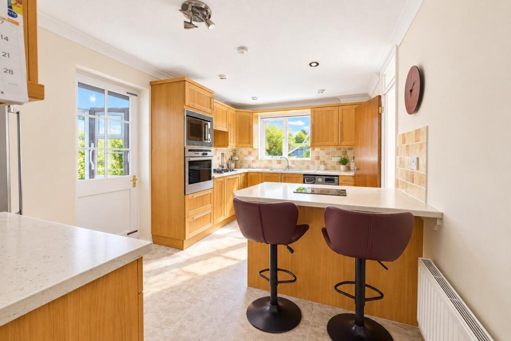 House in Newport - View 3