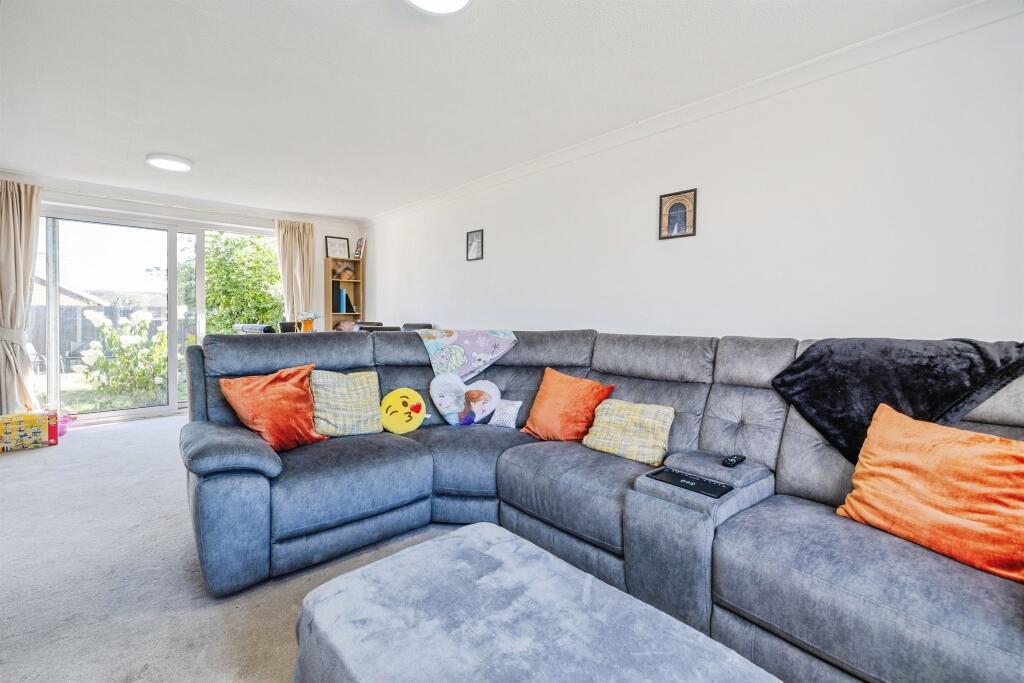 House in North Kesteven, Washingborough - View 4