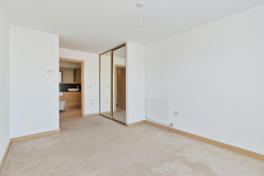 Apartment in Dartford - More