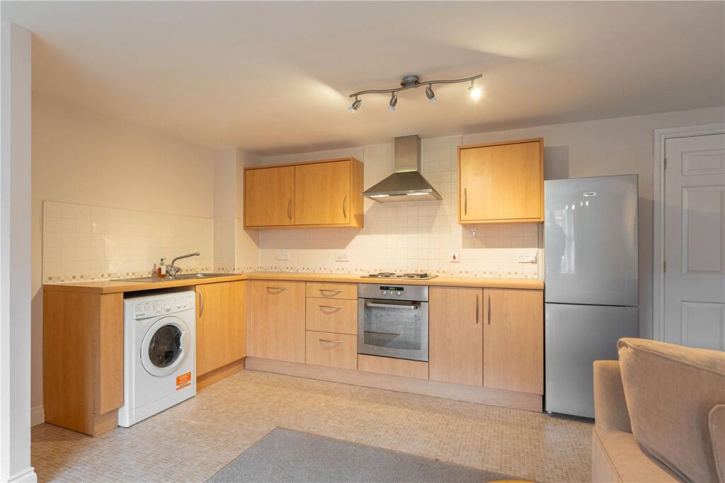 Apartment in Warwick, Woodloes Park - View 5