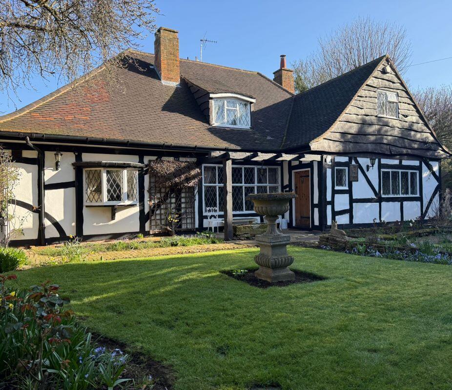 Main image of property: Four Trees, 149 Tollerton Lane, Tollerton, Nottingham, NG12 4FT