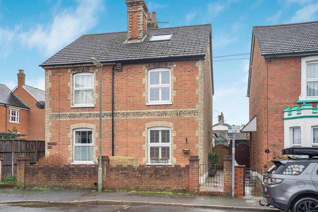 House in Guildford - View 4