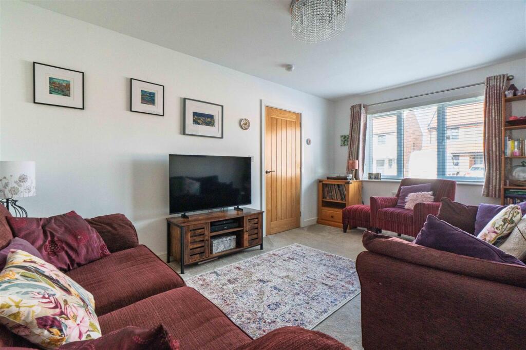 Larkspur Avenue, Callerton, NE5 photo 2