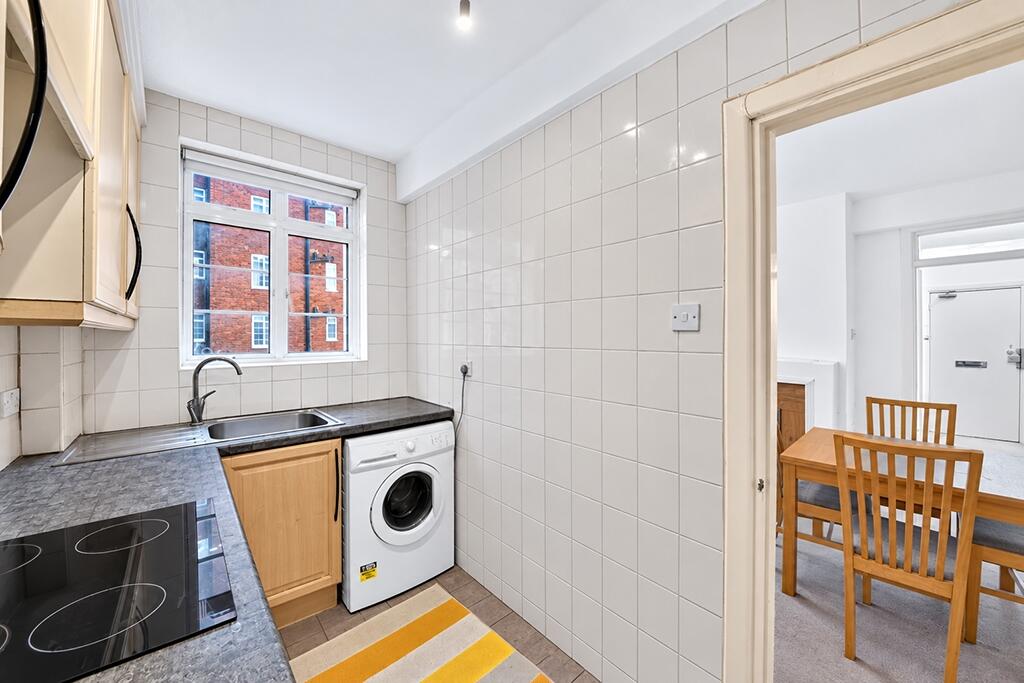Apartment in London - More