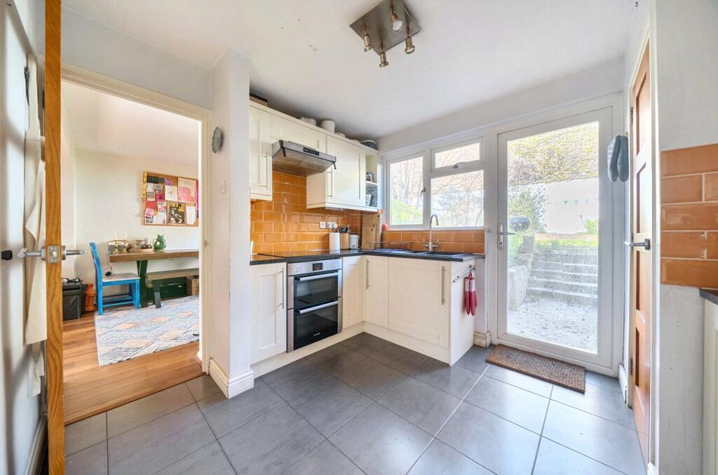 House in London - View 3