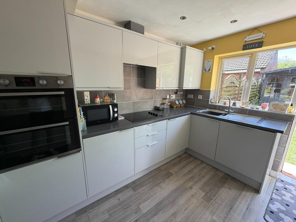 House in Daventry, West Northamptonshire - View 2