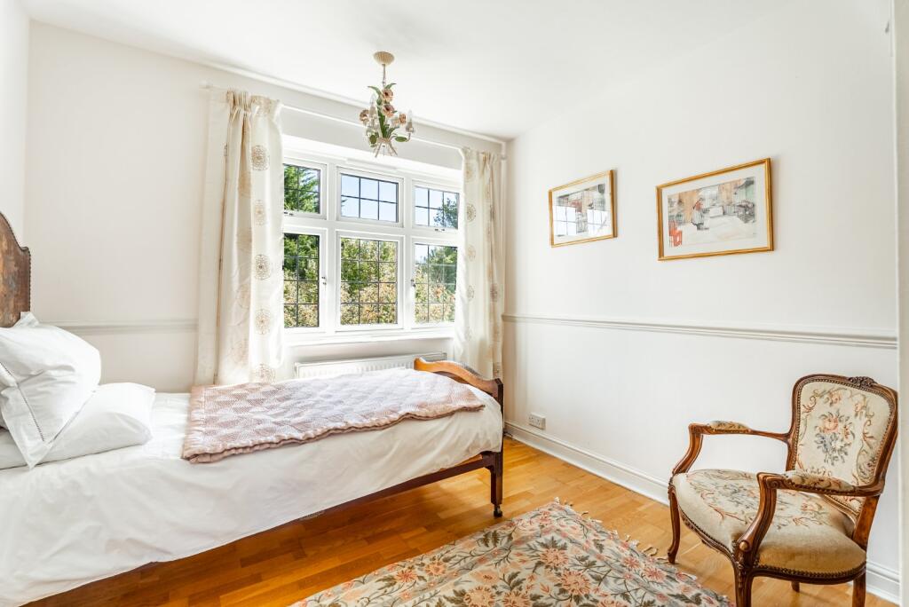 Additional image 15 of Watling Street, Park Street, St. Albans, Hertfordshire, AL2