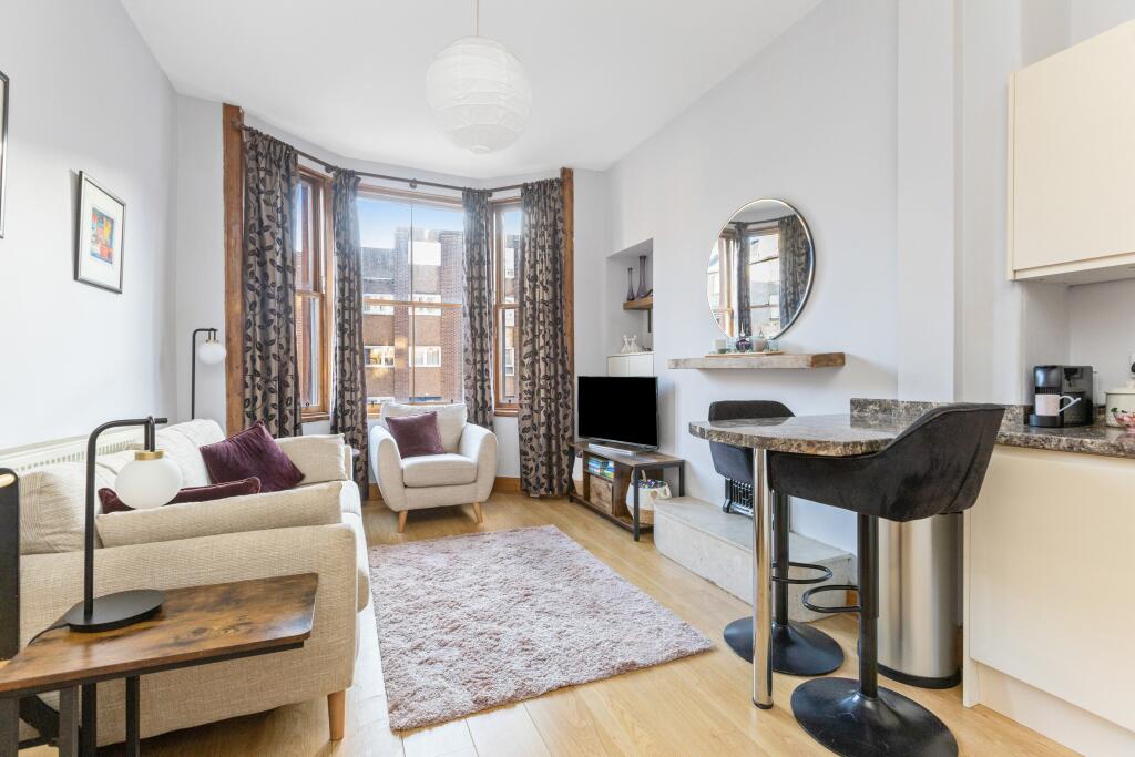 Main image of property: 89/2 Henderson Street, The Shore, Edinburgh