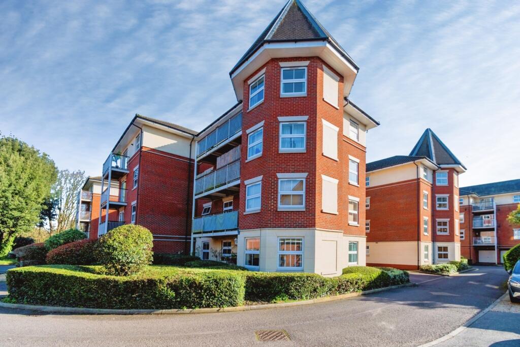 Main image of property: Rollesbrook Gardens, Southampton, Hampshire, SO15