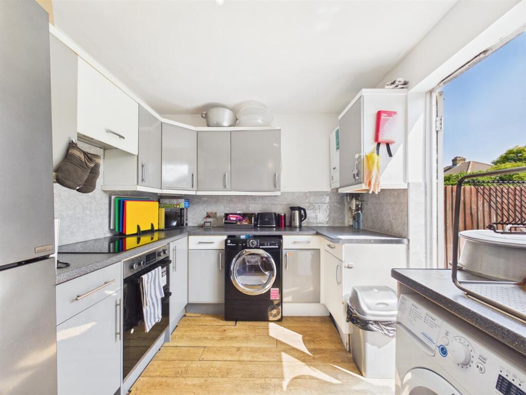 House in London - View 5