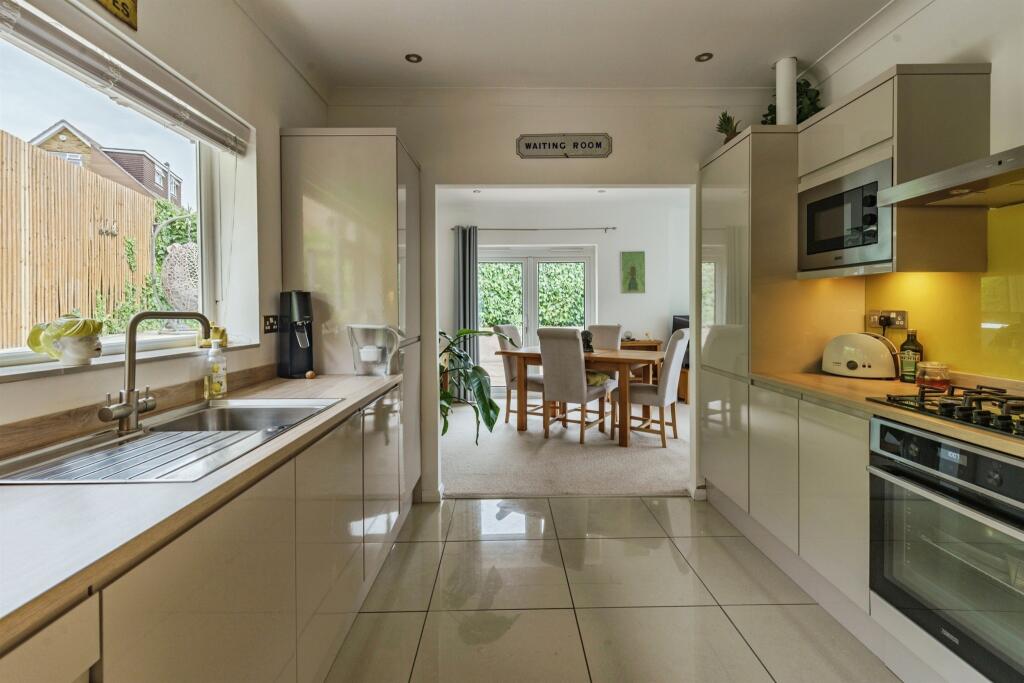 House in Brighton, Saltdean - View 3