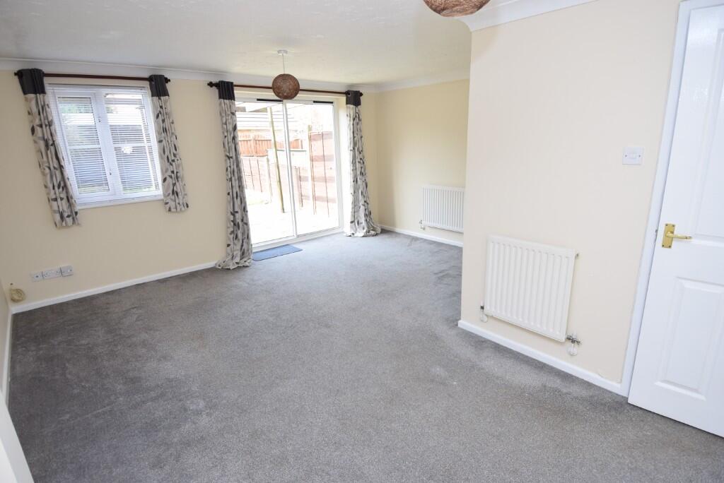 Beamont Way, Amesbury, SP4 7UA photo 4