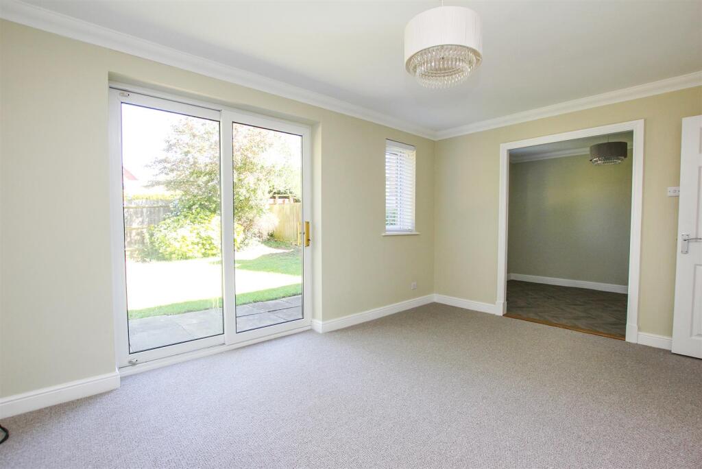 House in Kettering, North Northamptonshire - View 4