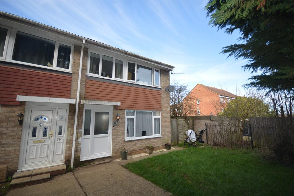 Main image of property: Edinburgh Gardens, Braintree, CM7
