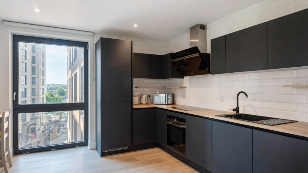 Apartment in Brighton - View 3