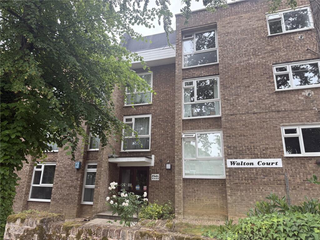 Main image of property: Lyonsdown Road, New Barnet, Barnet, EN5