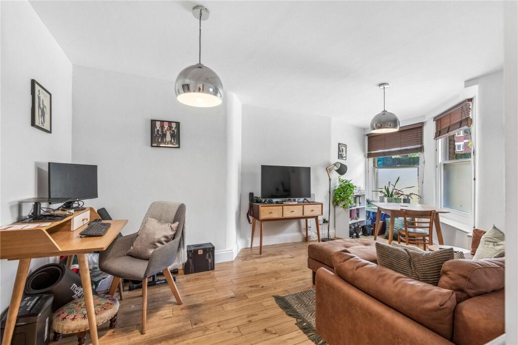 Apartment in London - View 5