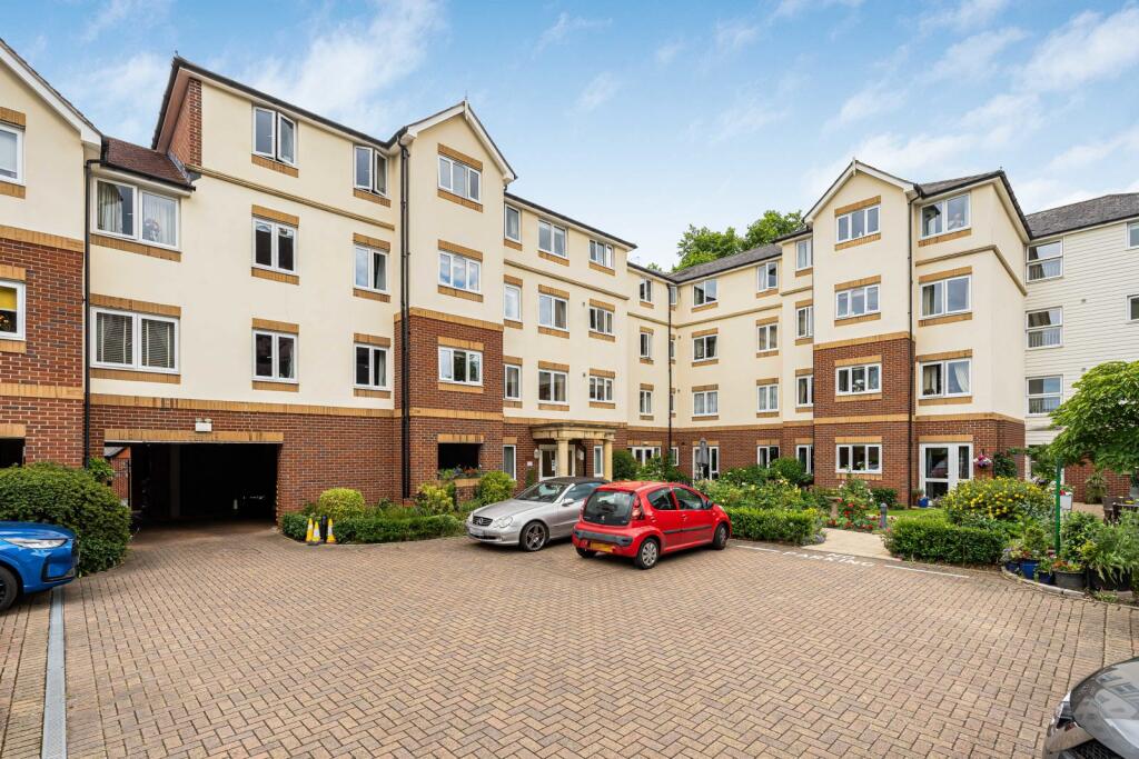 Main image of property: Grove Road, Woking, Surrey, GU21