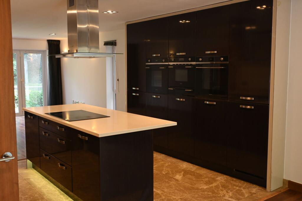 House in Southall - View 4