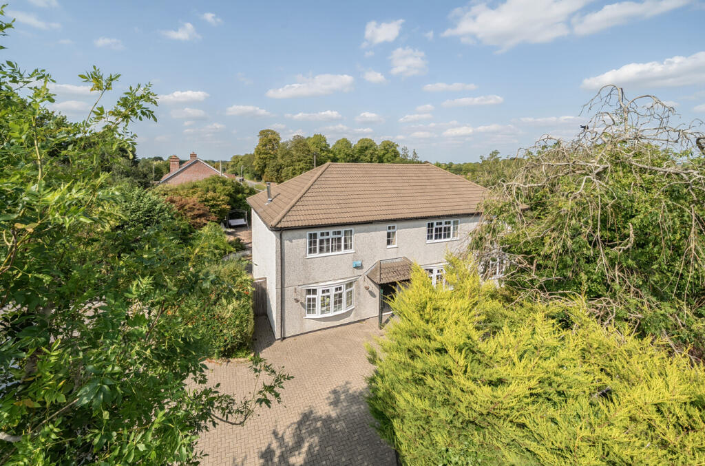 Main image of property: New Road, Chiseldon, Swindon, SN4