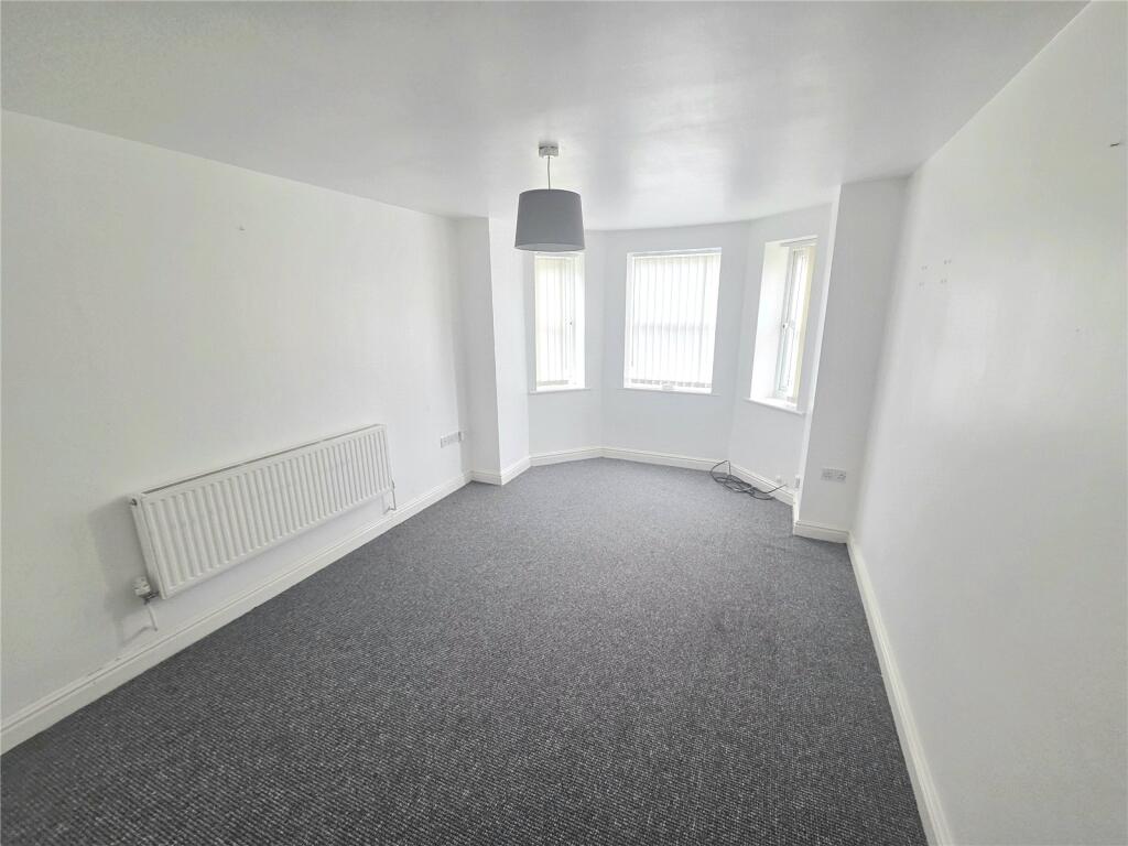 Apartment in Knowsley, Liverpool City Region - View 2