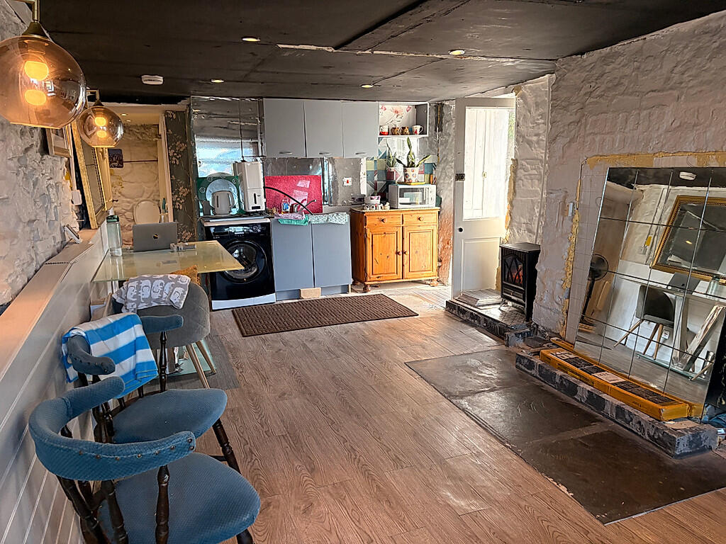 Apartment in Penmaenmawr, Pen-y-Coed - More
