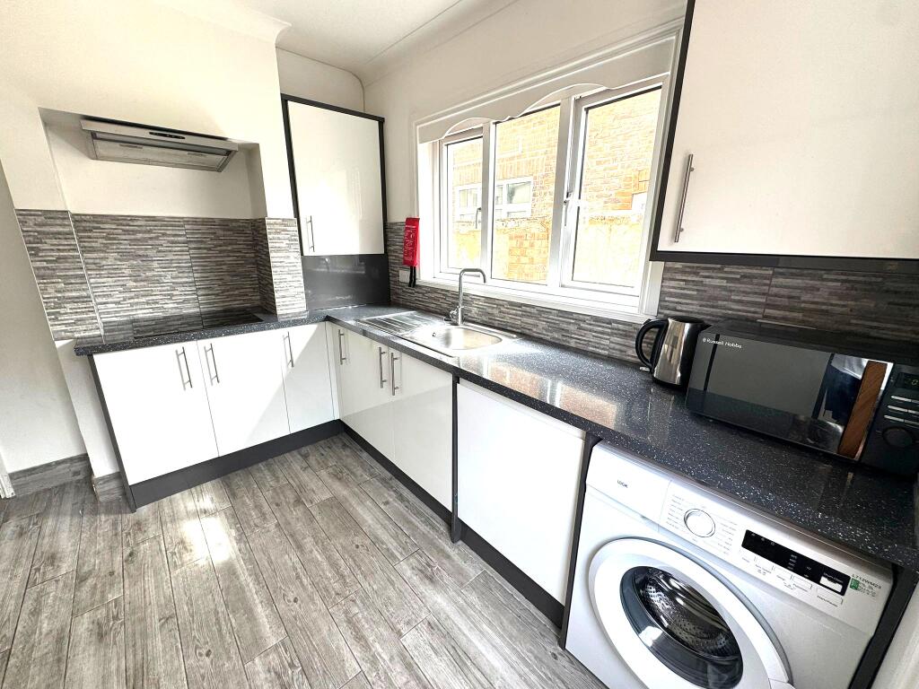 House in Portsmouth - View 3