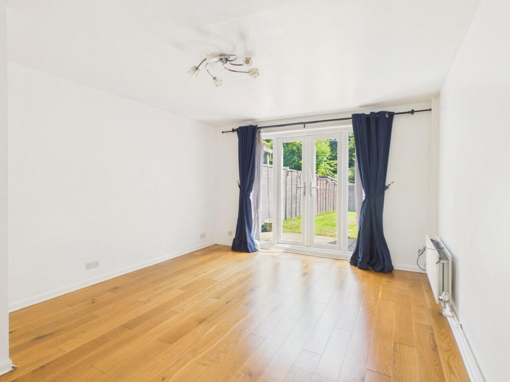 House in Horsham, North Heath, North Horsham - View 3