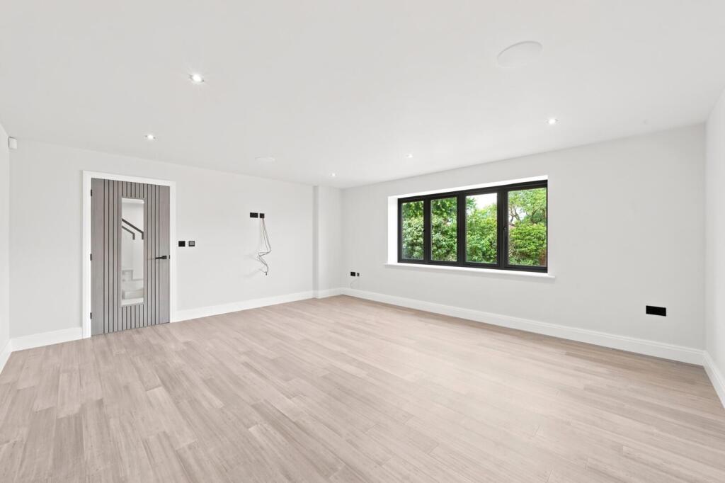 House in Rushcliffe, Keyworth - View 5