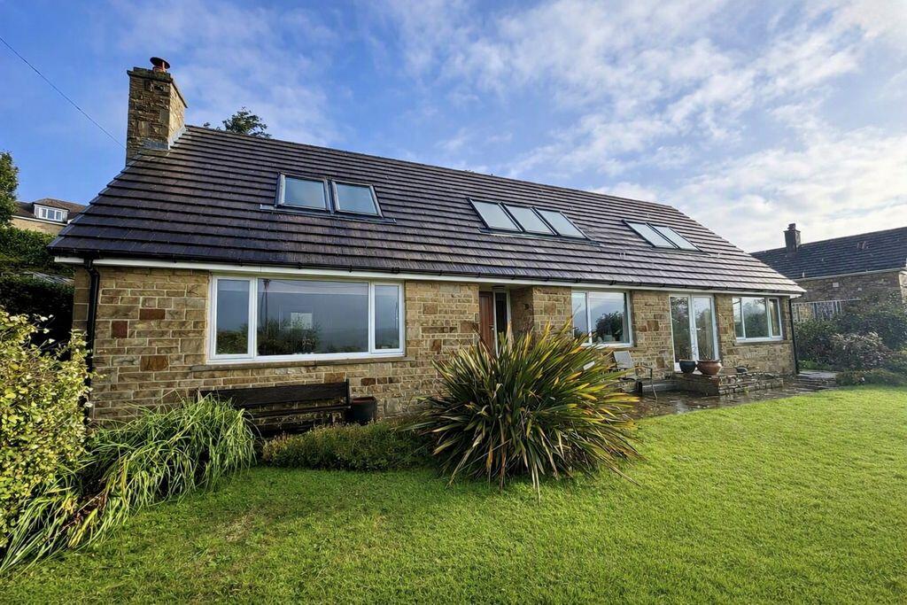 Main image of property: New Street, Clifton