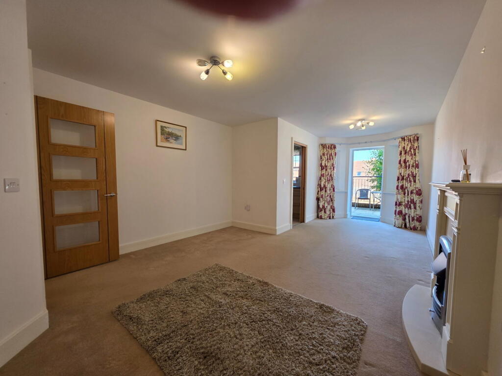 Apartment in Tonbridge - View 2