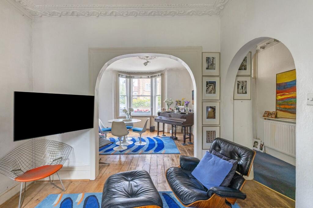 Main image of property: Kelvedon Road, London