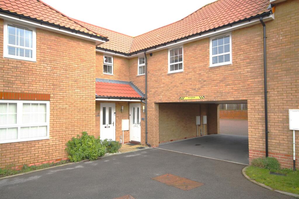 Main image of property: Easington Place, Aylesham, Canterbury