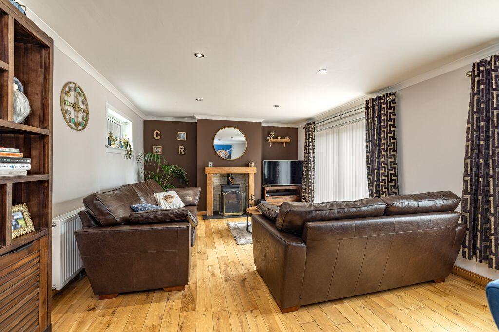 64 Hawthorn Road, Galashiels, TD1 2LQ photo 4