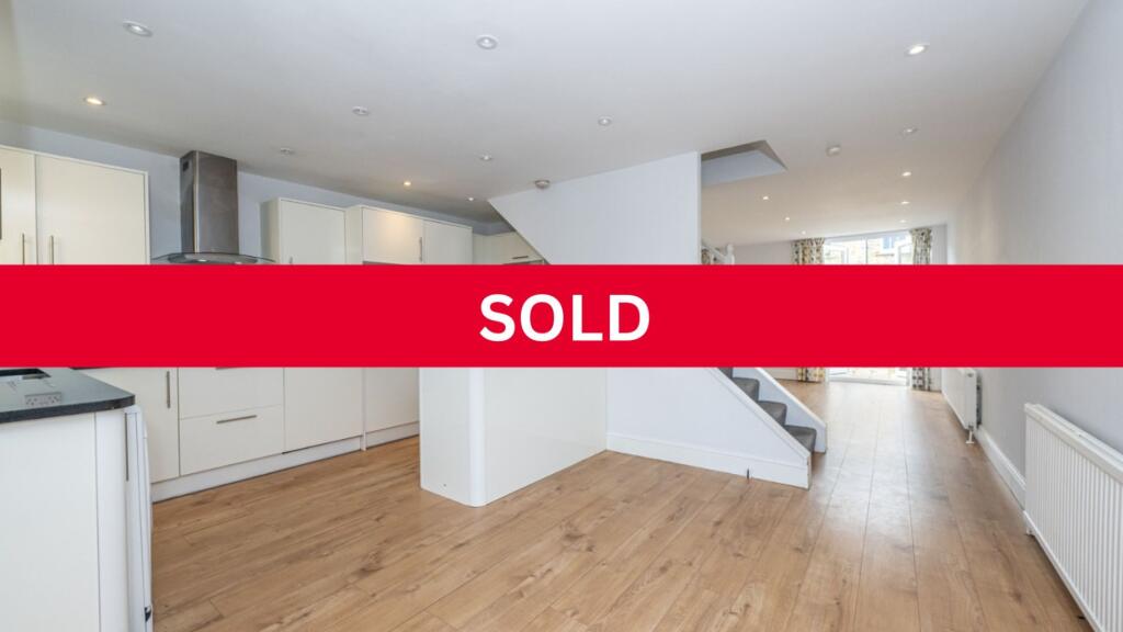 Main image of property: Dunston Road, Battersea, London SW11 5YB