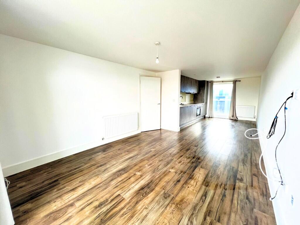Apartment in Romford - View 4