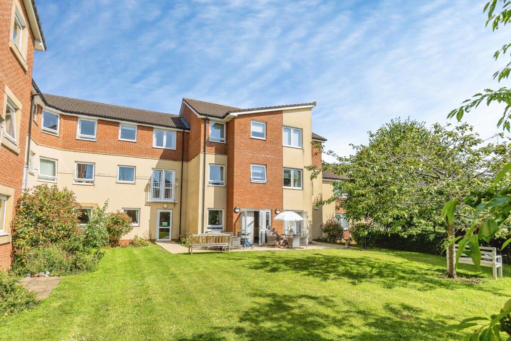 Main image of property: Station Road, Worle, Weston-super-Mare, Somerset, BS22