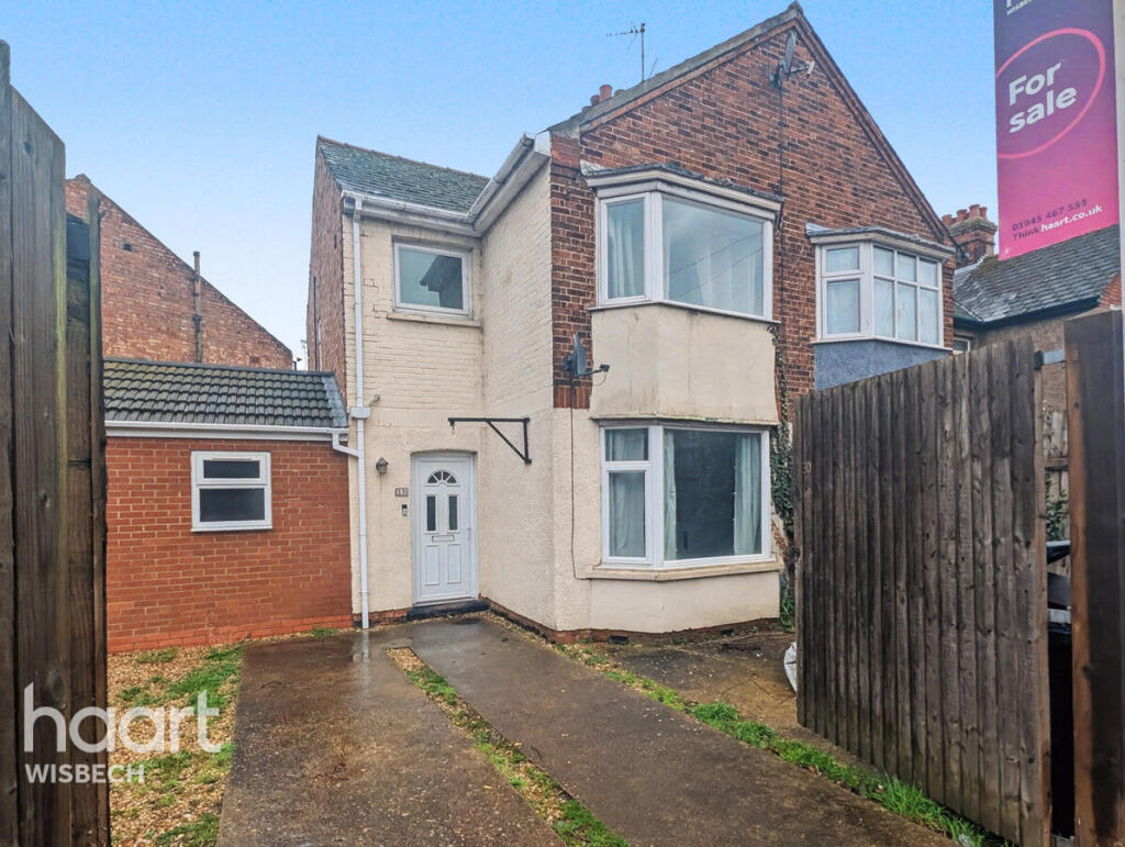 3-bed semi-detached on Leverington Road, Wisbech, £185,000