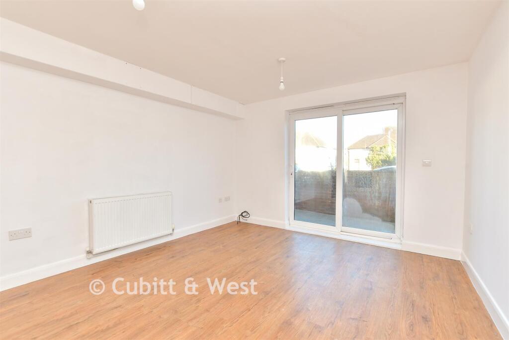 Mile Oak Road, Portslade, East Sussex photo 4