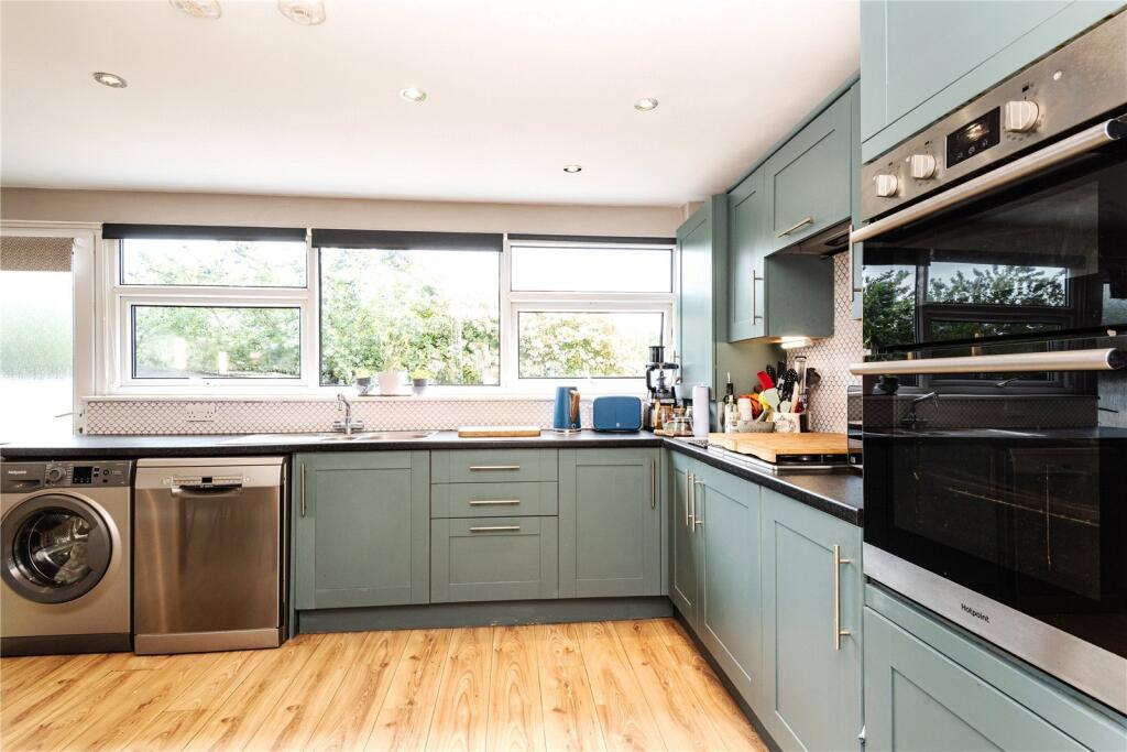 House in Arun, Findon - More