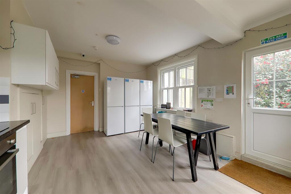 House in Worthing, Broadwater - View 3