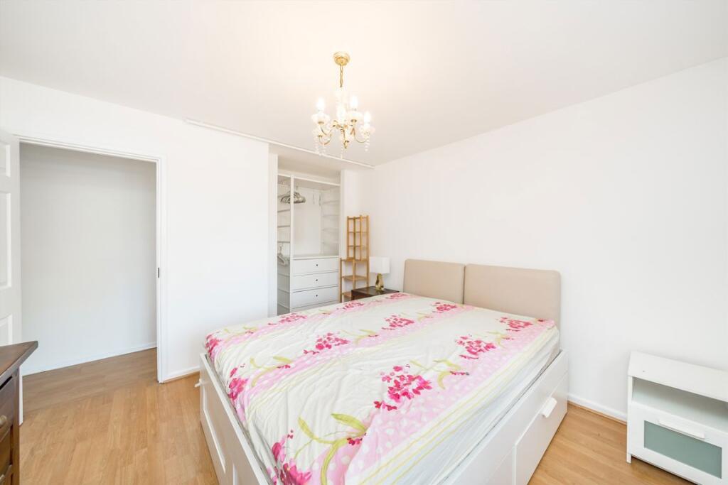 Apartment in London - More